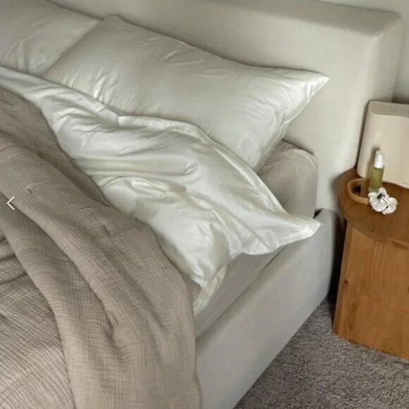 PARACHUTE Organic Cloud Cotton Quilt in Natural And Ivory Size Full/Queen - Picture 2 of 10